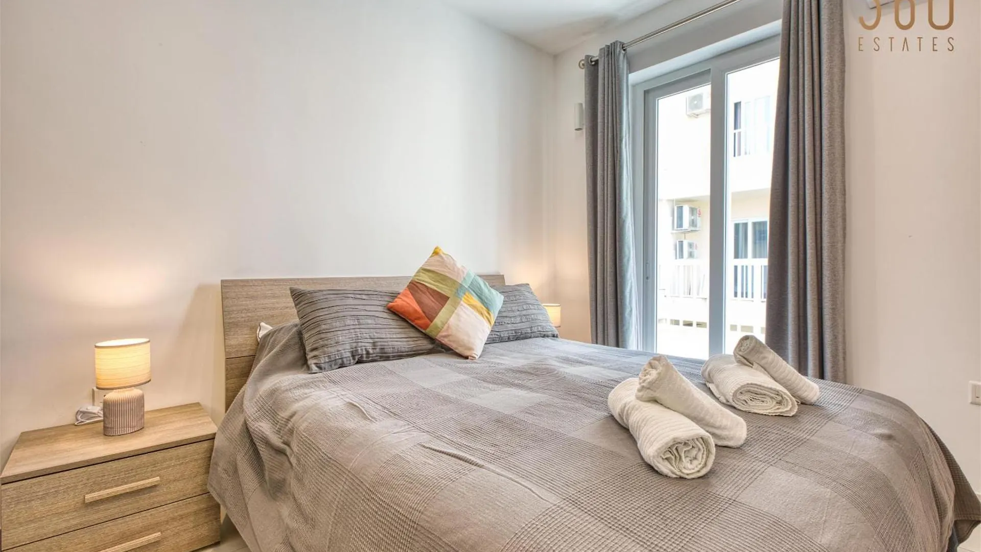 2Br Penthouse With Views Overlooking Pieta Marina By 360 Estates 0*,