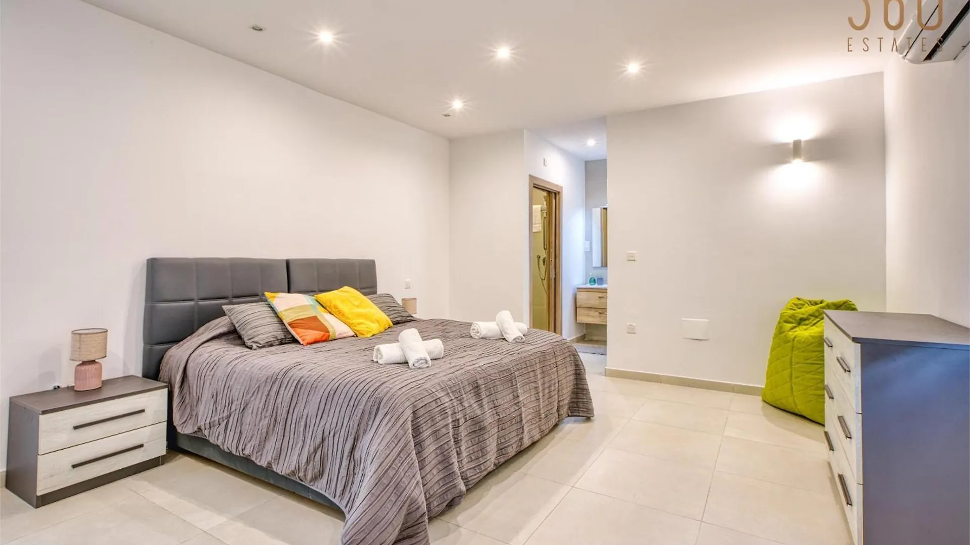 Apartment 2Br Penthouse With Views Overlooking Pieta Marina By 360 Estates Malta